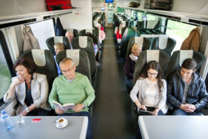 Os trens da empresa ÖBB usados nas linhas Railjet são modernos e confortáveis. Há também Wi-Fi gratuito a bordo. Foto: ÖBB / Harald Eisenberger ©