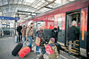 Os trens são um meio de transporte muito popular entre os habitantes locais e turistas na Áustria. Foto: ÖBB / Harald Eisenberger ©