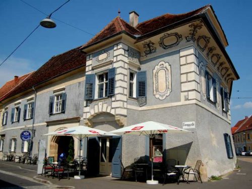 O restaurante Gasthof zum Türkenloch está localizado em um edifício medieval característico. Foto: Arnold Weisz ©