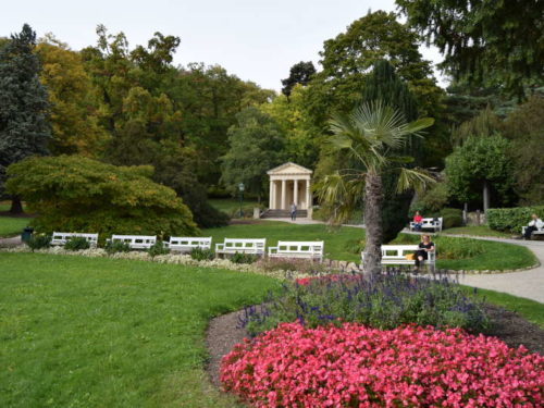 Kur Park com o Templo de Mozart ao fundo. Foto: Arnold Weisz ©