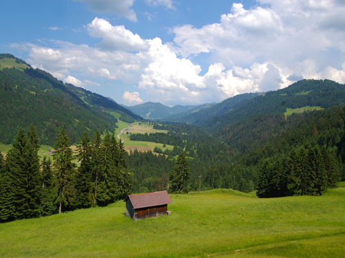 O Bregenzerwald no norte de Vorarlberg é uma região de beleza acidentada. Esta é uma verdadeira jóia antural na Áustria, que ainda não foi invadida por turistas. Foto: Arnold Weisz ©