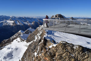 A idéia austríaca de “Cliff hanging” (falésia pendurada). Foto: Arnold Weisz ©