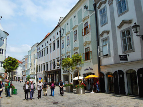 O centro histórico da cidade é uma mistura de lojas e restaurantes. Todas são calçadões de pedestres. Foto: Arnold Weisz ©
