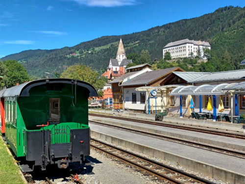 A ferrovia de bitola estreita entre Murau e Tamsweg oferece, de trem a vapor, uma viagem maravilhosa pela região de  Murtal. Foto: Arnold Weisz ©